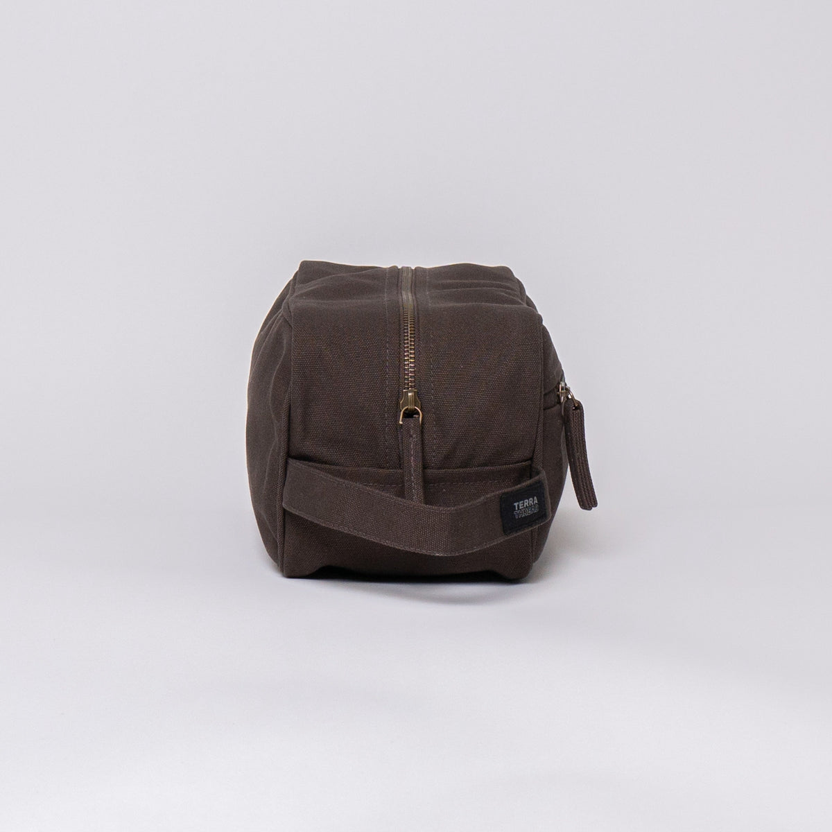 men&#39;s cosmetic bags in brown color