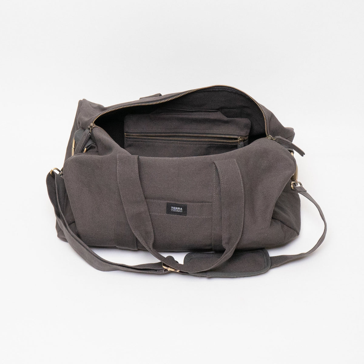 men's unisex gym bags#color_charcoal-grey
