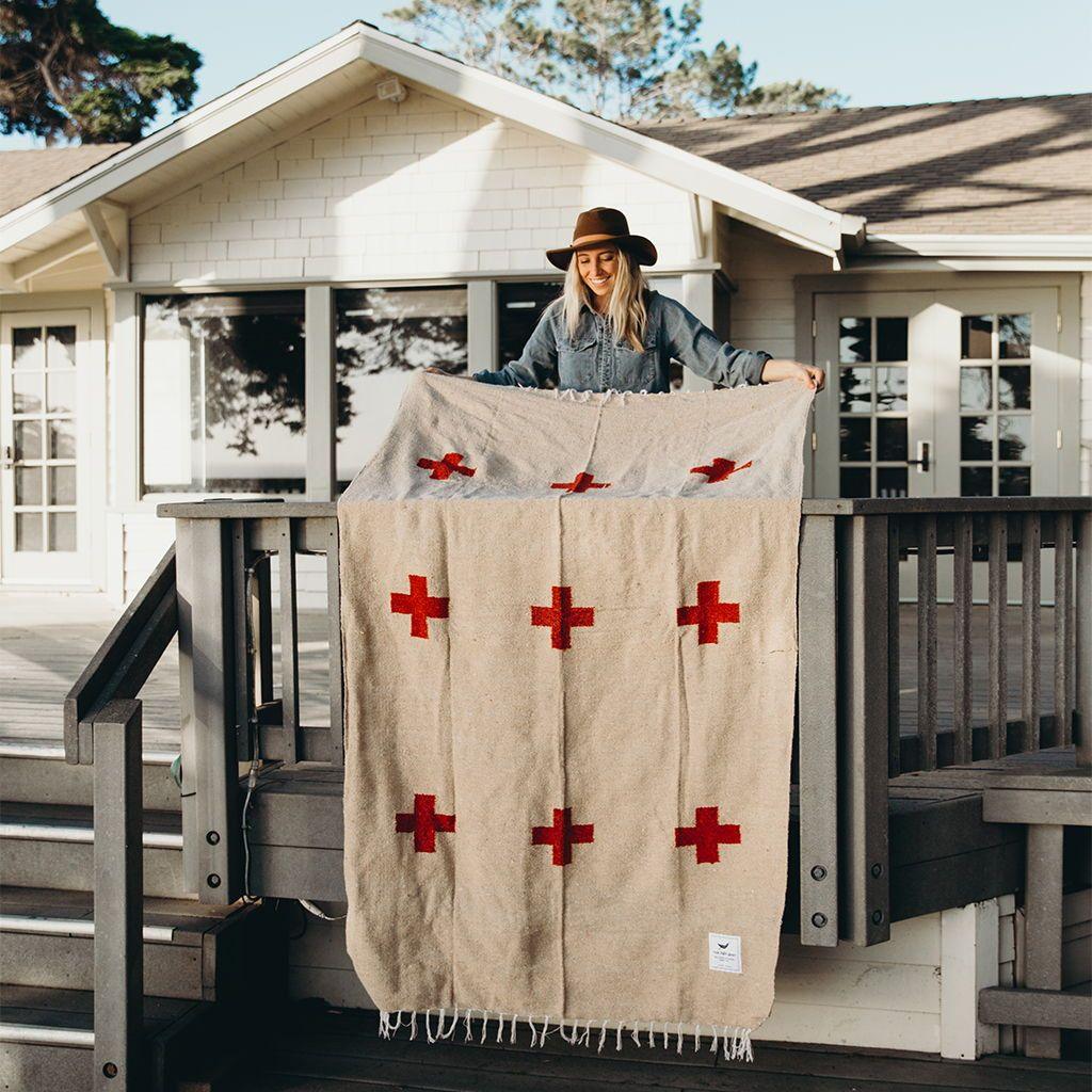 Positive Vibrations Blanket - Trek Light