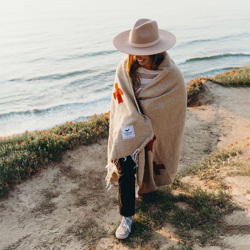 Positive Vibrations Blanket - Trek Light