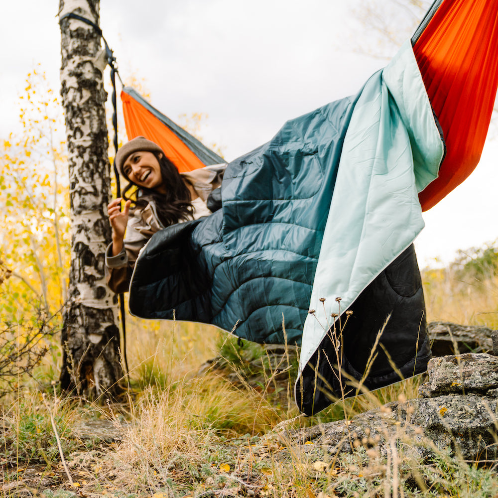 Rumpl Original Puffy Blanket - Cascade Fade Printed Original