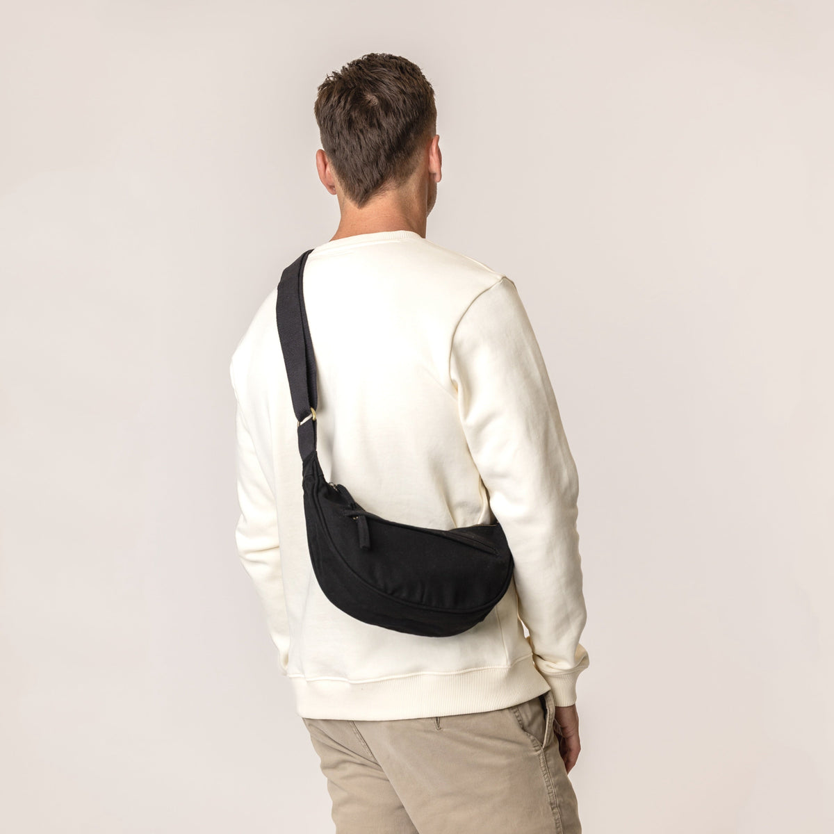 sling bags man#color_ivory-black