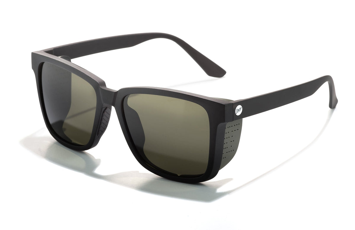 PROD_SUN_CO_BFOP sunski couloir black forest three quarter angle
