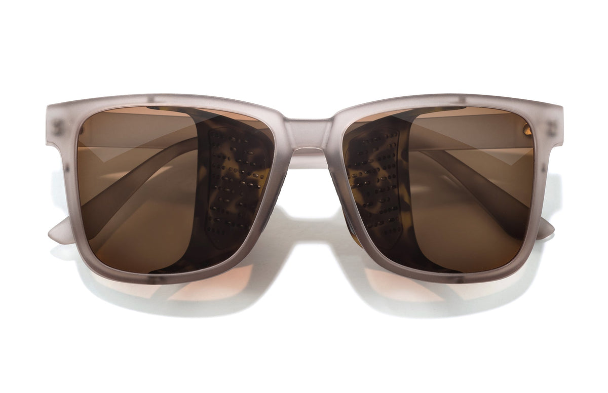 PROD_SUN_CO_MAMP sunski couloir mist amber front angle