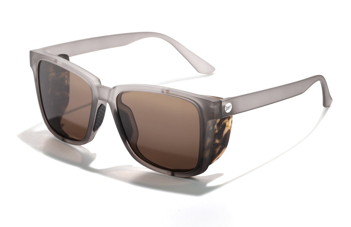 PROD_SUN_CO_MAMP sunski couloir mist amber three quarter angle