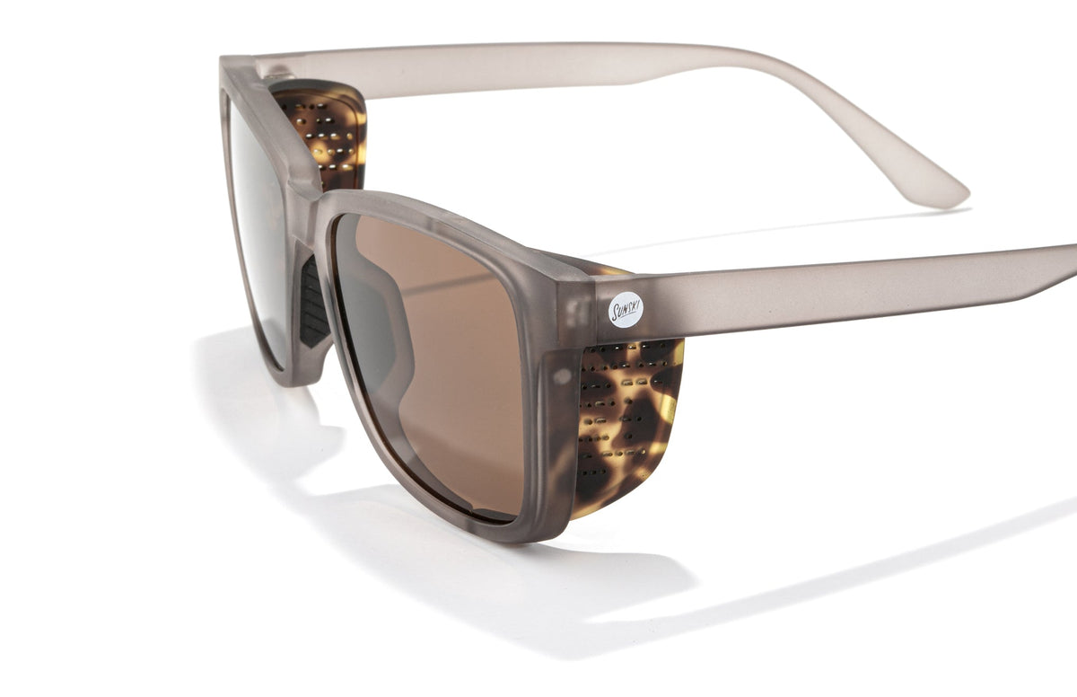 PROD_SUN_CO_MAMP sunski couloir mist amber side profile angle