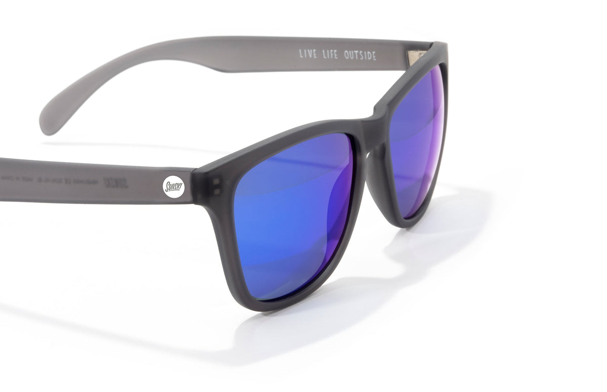 PROD_SUN_HL_BL sunski headland blue left side angle