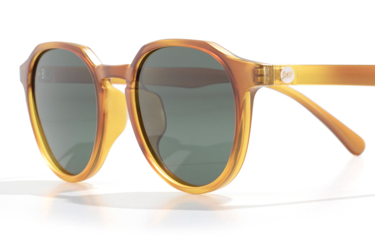 PROD_SUN_VT_MYF sunski vallarta mellow yellow forest lose up three quarter angle