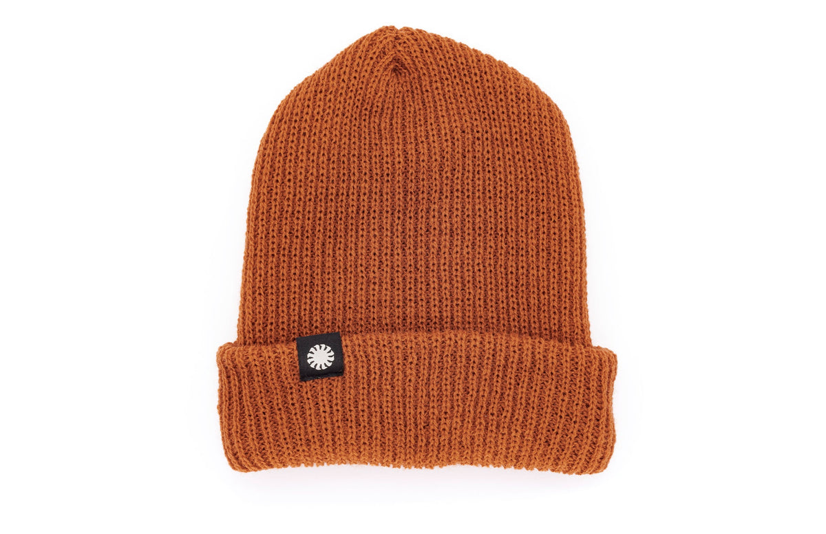 PROD_BEA_SS_BSI sunski shoulder season beanie burnt sienna flat lay