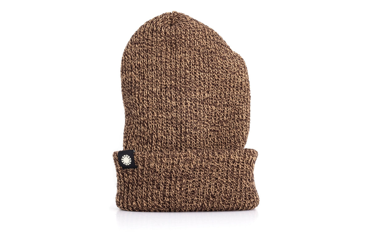 PROD_BEA_SS_SST sunski shoulder season beanie sandstone standing upright