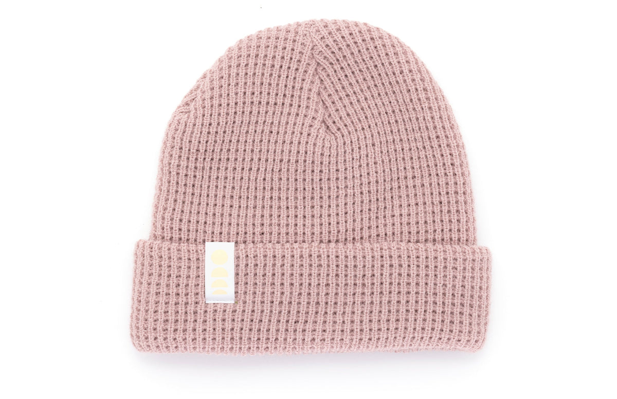 PROD_BEA_WS_ROS sunski winter sun beanie rose flat lay