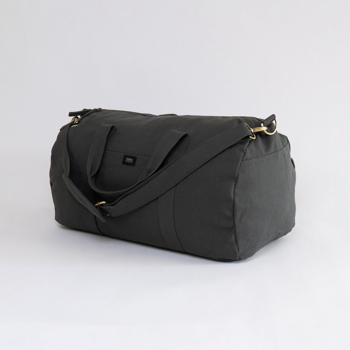 weekender bag women#color_charcoal-grey