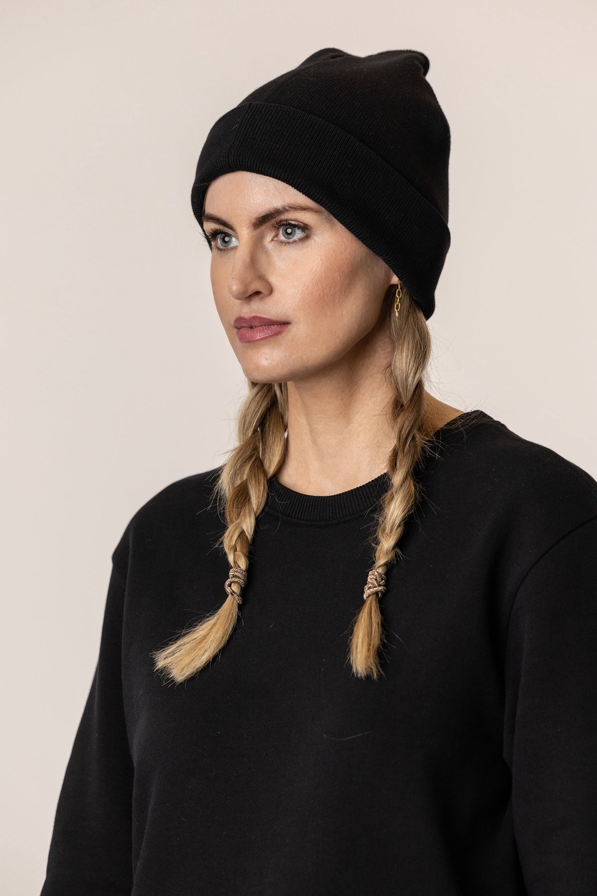 womens beanie hat#color_black