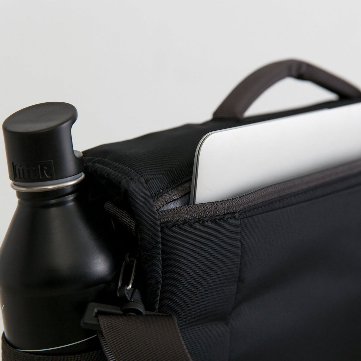 Closer Laptop Briefcase